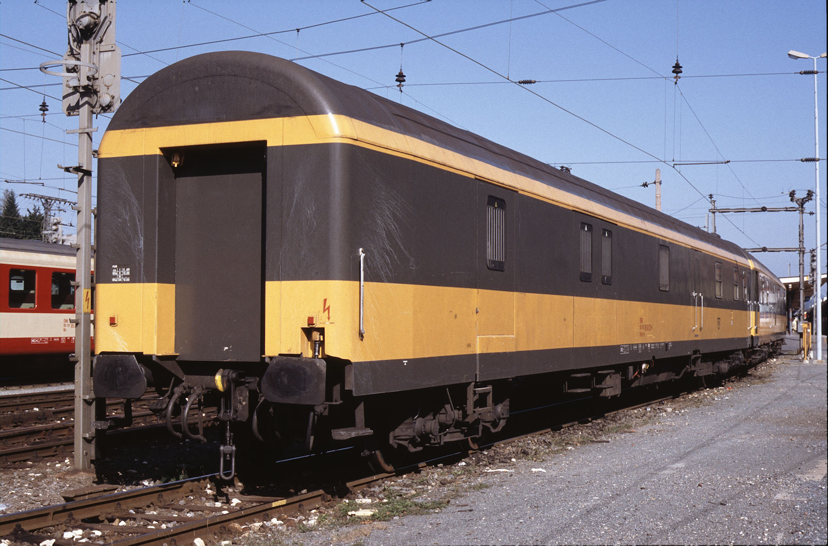 sterreichische-bundesbahn-baureihe-postwagen