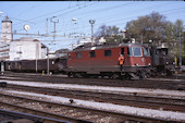 SBB Re4/4 II 11195 (30.05.1991, St.Gallen, dahinter Ae4/7 10914)