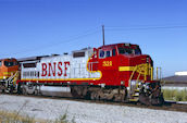 BNSF B40-8W  521 (06.09.2000, N Kansas City, MO)