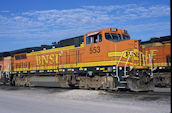 BNSF B40-8W  553 (04.07.2010, Galesburg, IL)