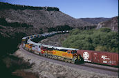 BNSF C44-9W 4317 (15.04.2000, Crozier Canyon, AZ)