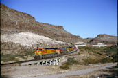 BNSF C44-9W 4681 (22.10.2001, Kingman, AZ)