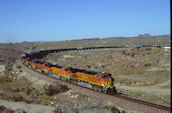 BNSF C44-9W 5375 (14.04.2010, Kingman, AZ)