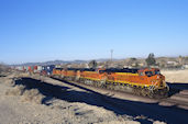 BNSF ES44DC 7483 (04.02.2011, Barstow, CA)