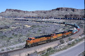 BNSF ES44DC 7563 (19.03.2010, Kingman, AZ)