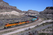 BNSF ES44DC 7571 (11.04.2008, Kingman, AZ)
