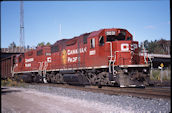 CP GP38-2 3031 (01.10.2010, London, ON)