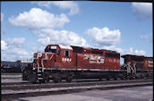 CP SD40-2 5864 (08.2009, Smiths Falls, ON)