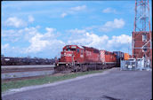 SLH SD40-2 5560 (08.2010, Smiths Falls, ON)