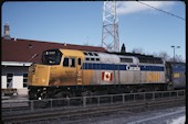 VIA F40PH-2 6401:2 (02.2002, Brockville, ON)
