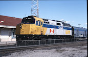 VIA F40PH-2 6413 (04.2004, Brockville, ON)