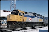 VIA F40PH-2 6418 (02.2005, Brockville, ON)