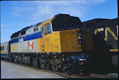 VIA F40PH-2 6432 (02.2010, Brockville, ON)