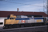 VIA F40PH-2 6435 (03.2003, Brockville, ON)