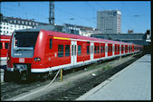 DB 425 042 (04.09.2003, München Hbf)