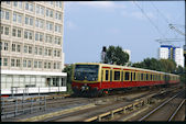 DB 481 335 (14.08.2003, Berlin-Alexanderplatz)