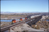 ATSF C44-9W  686 (13.12.1997, Topock, CA)