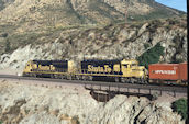 ATSF SD40-2 5082 (04.05.1997, Blue Cut, CA)