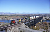 BNSF B40-8W  566 (13.12.1997, Topock, CA)