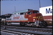 BNSF B40-8W  573 (24.10.2004, San Bernardino, CA)