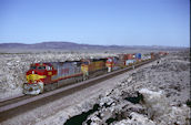 BNSF C44-9W  768 (25.03.2001, Ash Hill, CA)