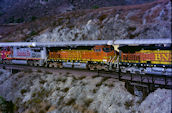 BNSF C44-9W 4017 (03.10.2005, Blue Cut, CA)