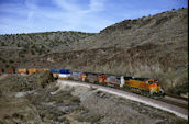 BNSF C44-9W 4432 (24.03.2001, Crozier Canyon, AZ)