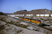 BNSF C44-9W 4837 (04.05.2002, Kingman, AZ)