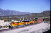 BNSF C44-9W 4977 (05.05.2001, Cajon 57, CA)