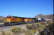 BNSF C44-9W 4992 (14.10.2005, Cajon 63, CA)