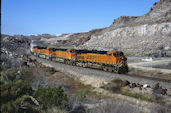 BNSF ES44DC 7327:2 (12.04.2010, Kingman, AZ)