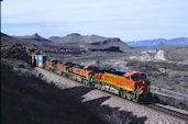 BNSF ES44DC 7607 (12.03.2008, Kingman, AZ)