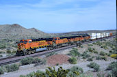 BNSF ES44DC 7620 (14.04.2010, Klinefelter, CA)