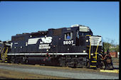 NS GP38-2R 5607 (28.04.2010, Enola, PA)