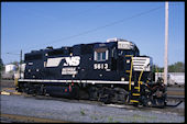 NS GP38-2R 5613 (30.04.2010, Enola, PA)