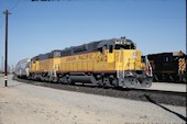 UP GP38M-3 2412:2 (21.05.1997, Yermo, CA)