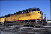 UP SD90MAC 8192 (27.09.1999, Yermo, CA)