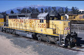 UPY SD40-2 3205 (25.12.2009, West Colton, CA)